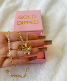 Mariposa Rosa With Initial