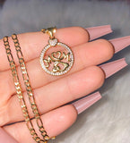 Round Mom Necklace