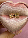 Dainty Daisy Studs (pink)