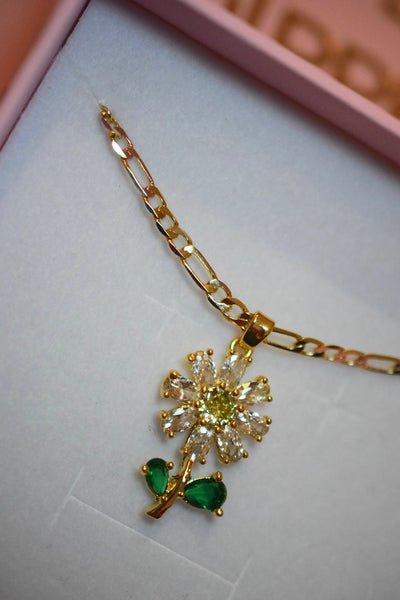 Diamond Flower (Figaro Chain)