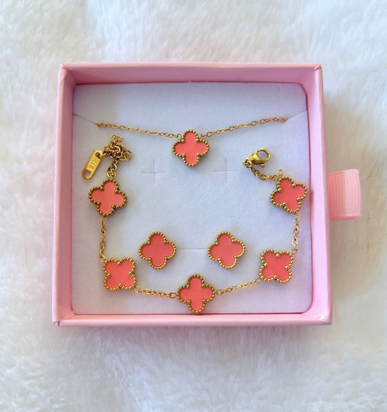 3 Piece Pink Clover Set: Package Deal