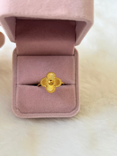 Gold Clover Ring