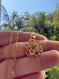 Donna Spinning Flower Necklace