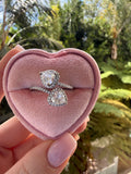 Hug Me Ring (white)