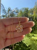 Donna Spinning Flower Necklace