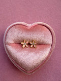 Dainty Daisy Studs (pink)