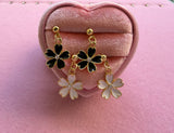 Dangle Flower Earrings (black or white)