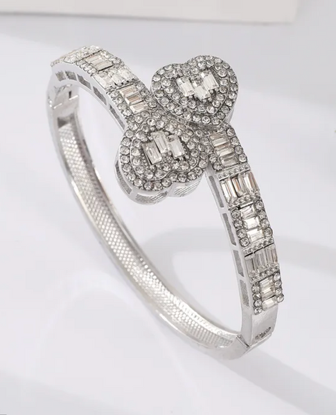 Baguette Heart Bangle (Silver)