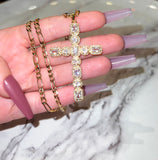 Large Geometric Cross (Figaro Chain)