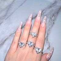 Nikki Heart Ring (White)