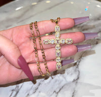 Large Geometric Cross (Figaro Chain)